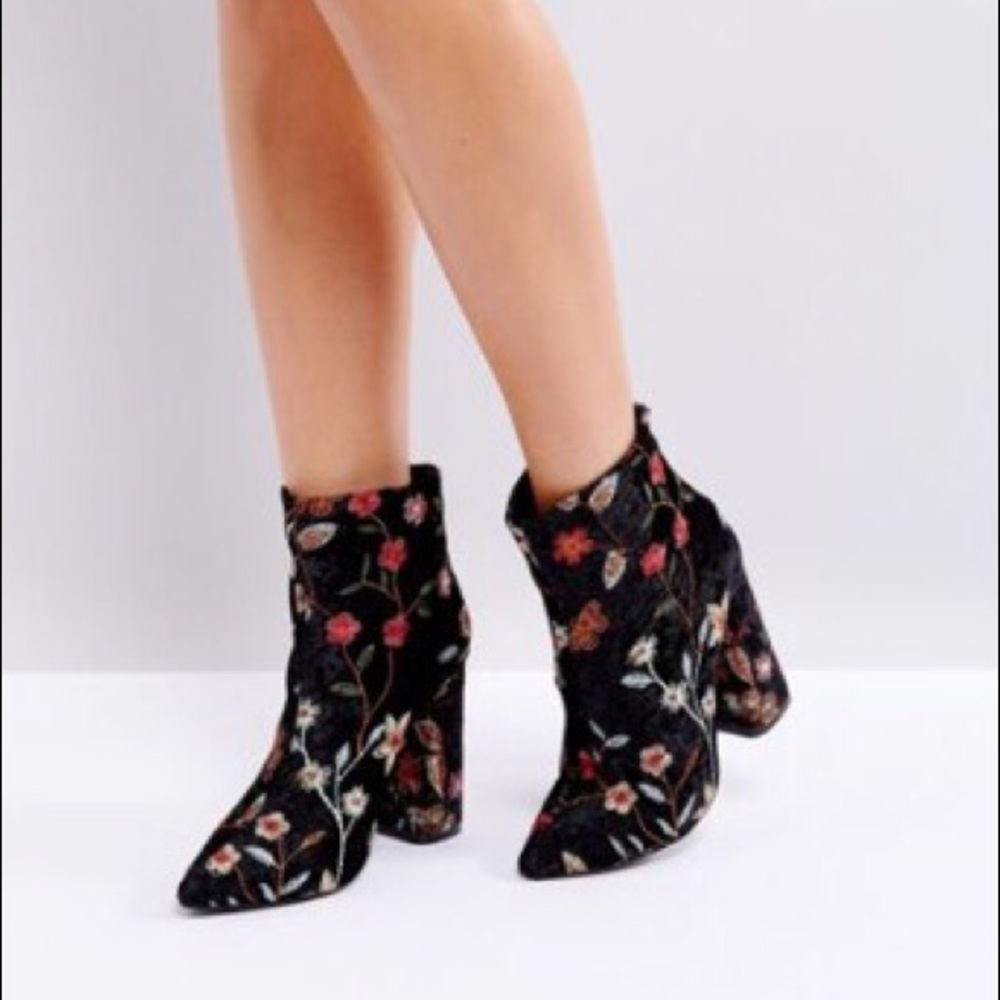 Boohoo Embroidered Heeled Ankle Boots - Picture 1 of 2